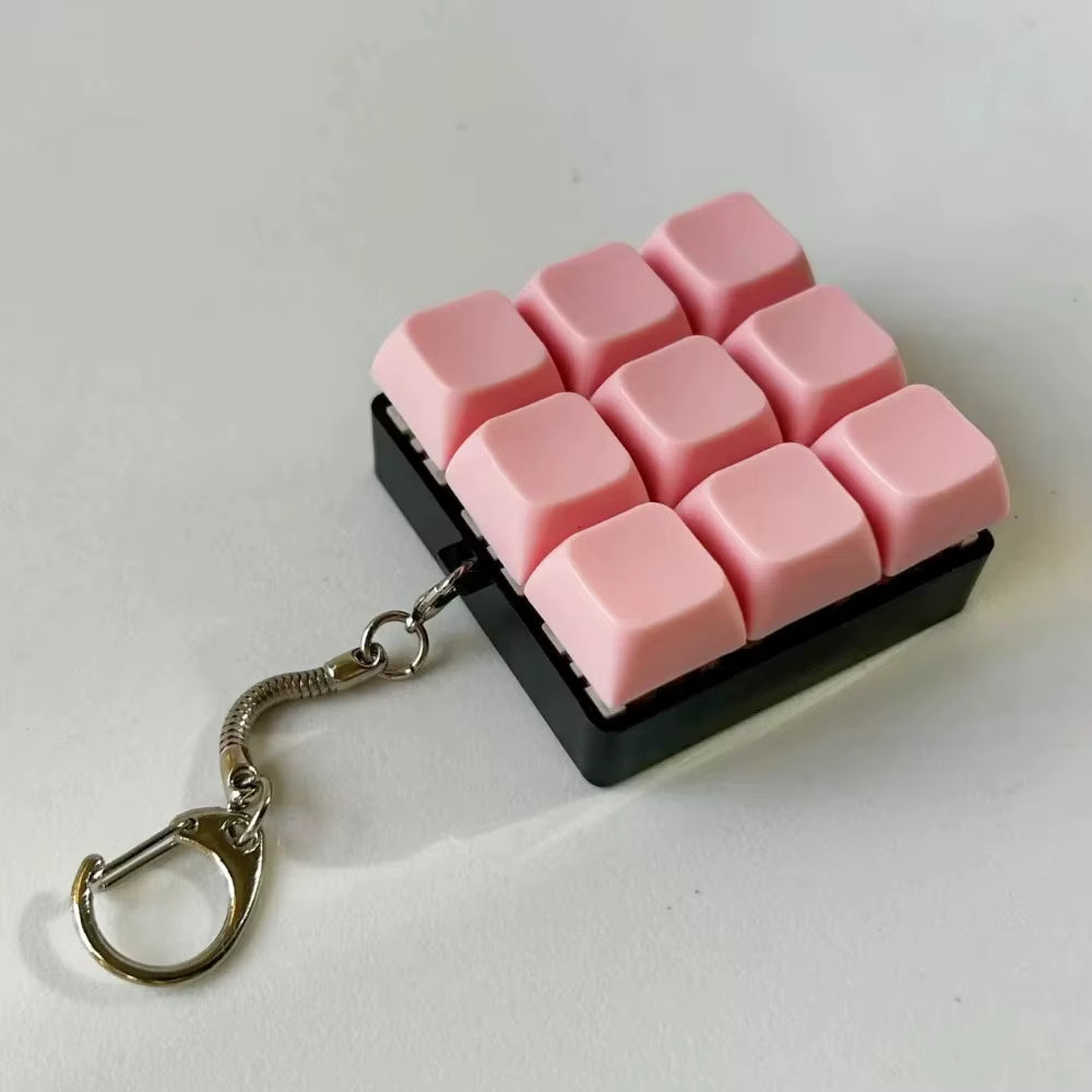 Relaxing DIY Keyboard Fidget Keychain Keys Button Relief Stress Finger Keyboard Cap Pass the Time Keycap Clicker Toy Adult
